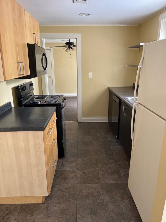 Photo - 2 Bed, 1 Bath Apartment Unit Apt 1