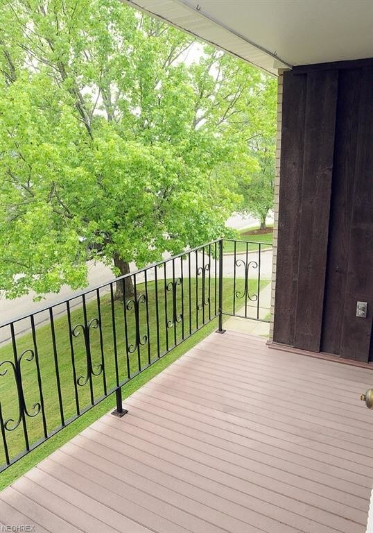 Photo - 1527 Foster Ave Unit 9