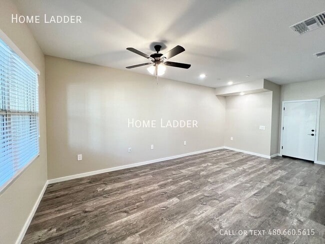 Photo - 779 E Doral Ave