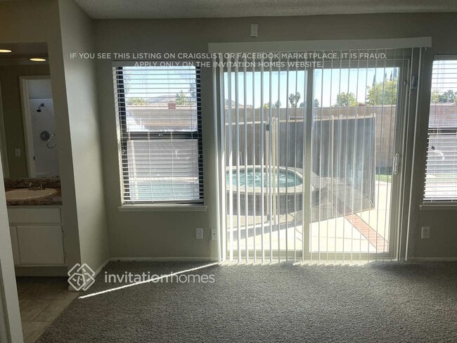 Photo - 5265 Jasmine St