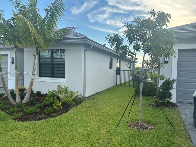 12712 SW Blue Mangrove Pkwy