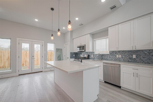 Photo - 9204 Buffum St
