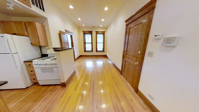 1139 W Webster Ave