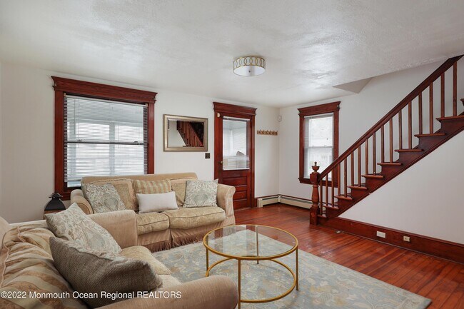 Photo - 1208 Maplewood Rd