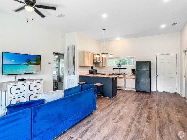 Building Photo - 15698 Danne Rd Rental