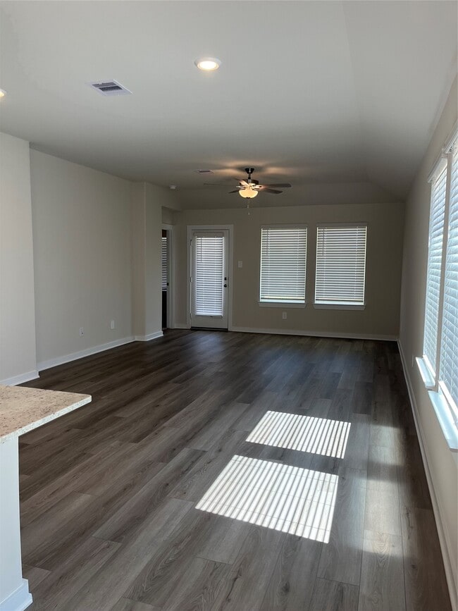 Photo - 18709 Presswood Wy Dr