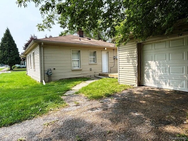 Photo - 29618 Grandview St