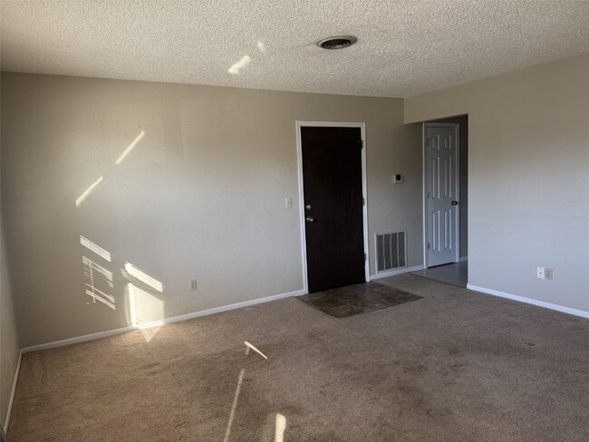 Photo - 106 Osterhage Dr