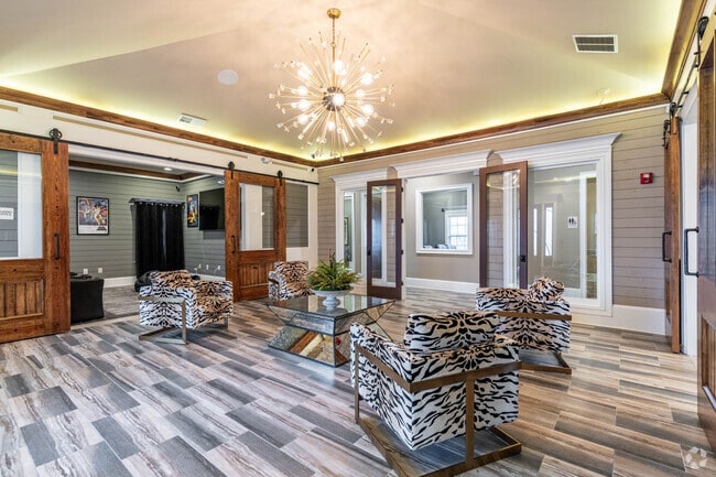 Clubhouse 1