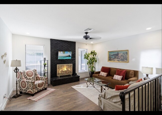 Fully Furnished Executive Rental in Las Vegas | Golf Course Adjacent | Corporate & Relocation Hou...
