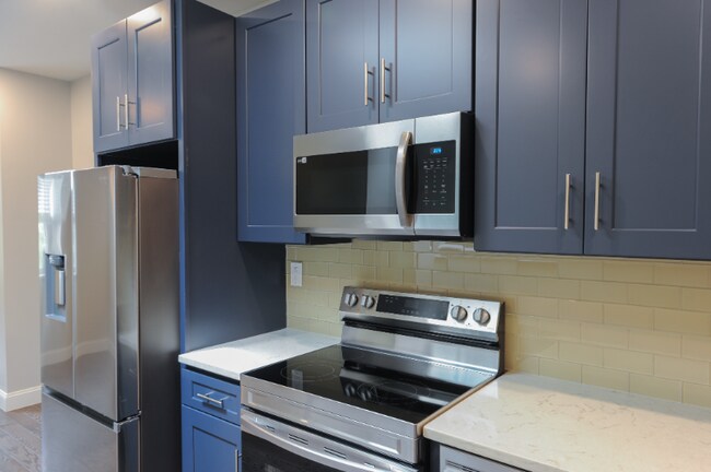 Photo - 719 Carpenter St Apartment Unit 3rd Floor