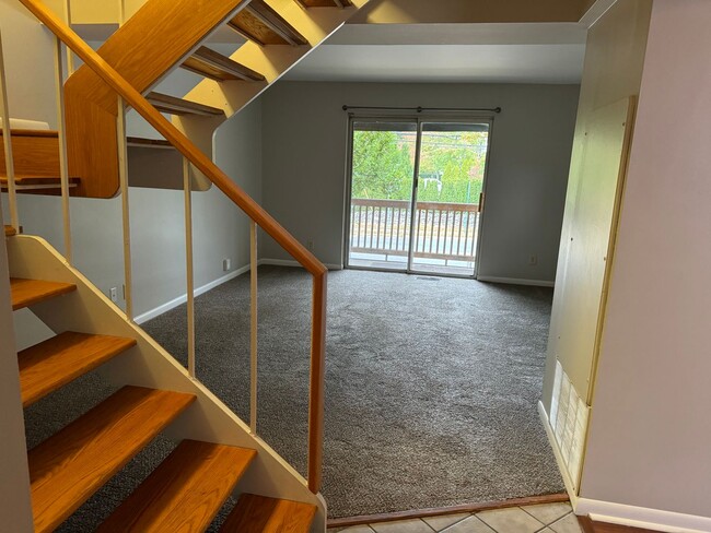Building Photo - Two Bedroom Apartment for Rent - Marble Cl... Unit 1989-C