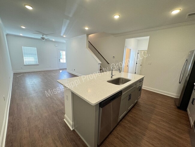 721 Southview Dr