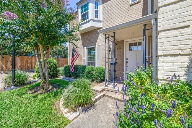 Photo - 671 N Post Oak Ln Unit 671