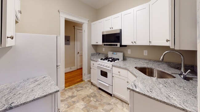 Building Photo - 52 Charlesgate E Unit 159
