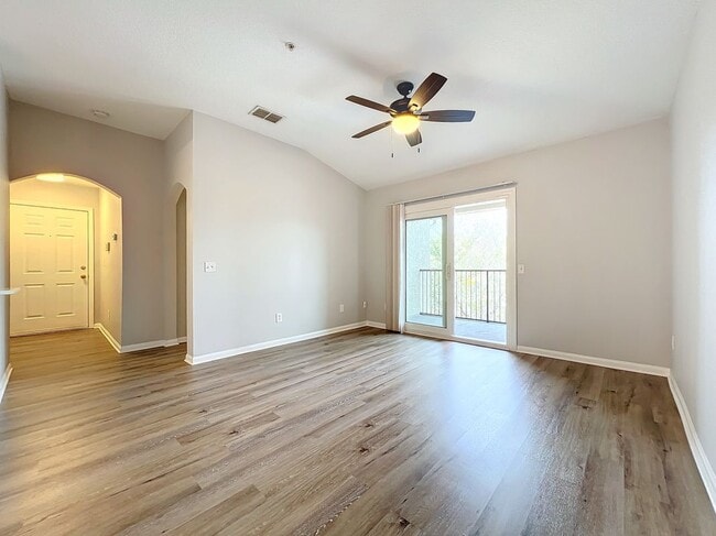Photo - 6572 Swissco Dr Unit 233