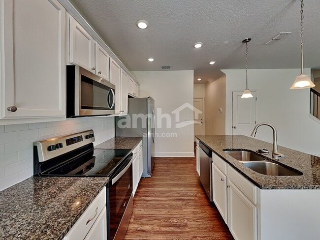 Photo - 8505 Highfield Ave