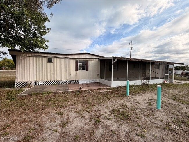 Building Photo - 7897 Suncoast Dr