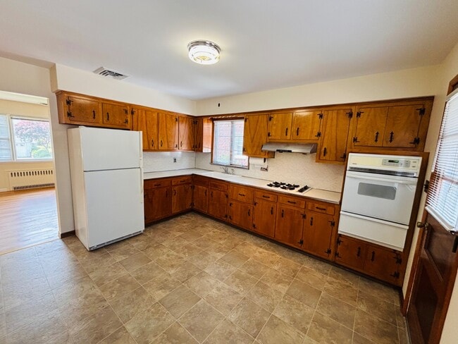 Photo - 20 Union Ave