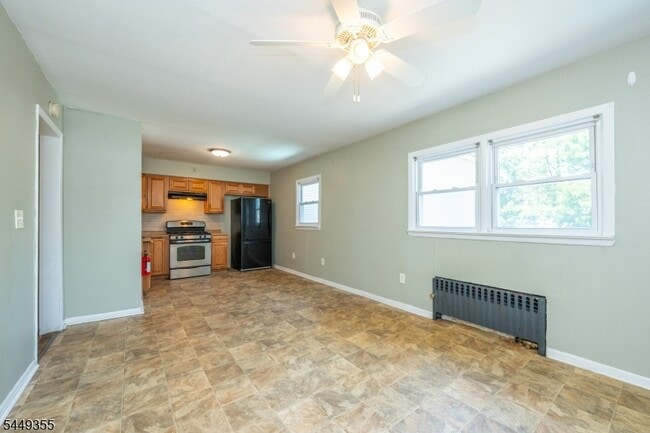 106 Broughton Ave