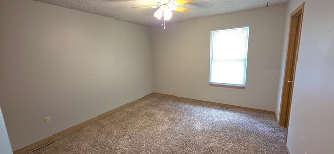 Photo - 2 Bedroom 2 Bathroom Duplex! Southwest Springfield! $1050! Kickapoo School District!