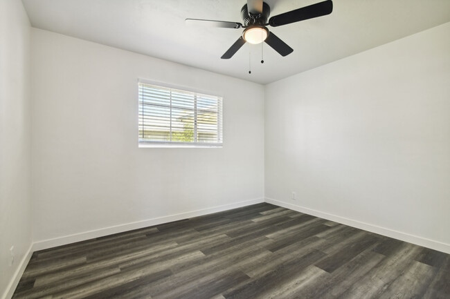 Photo - Granada Suites Unit 2211 - B