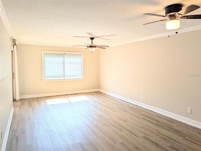 Photo - 3700 S Osprey Ave Unidad 212