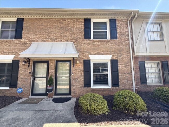 Building Photo - 3726 Park Rd