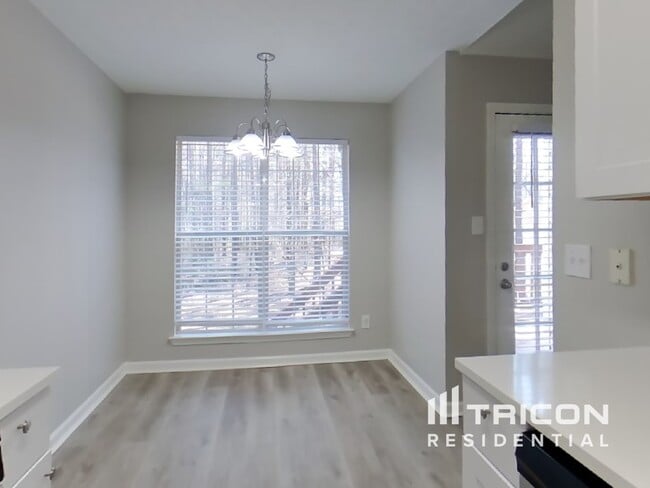 Photo - 65 Applewood Cir