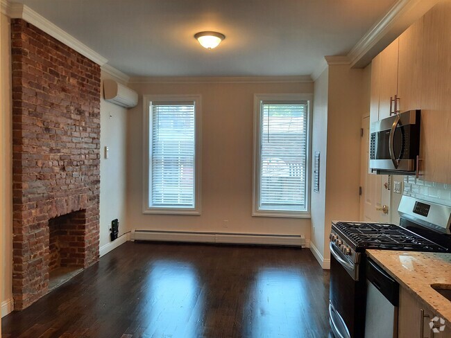 Building Photo - 158 6th St Unit 1 (Parlor) Rental