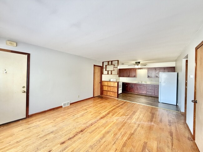 Photo - 2109 Lake Point Dr Unit 3