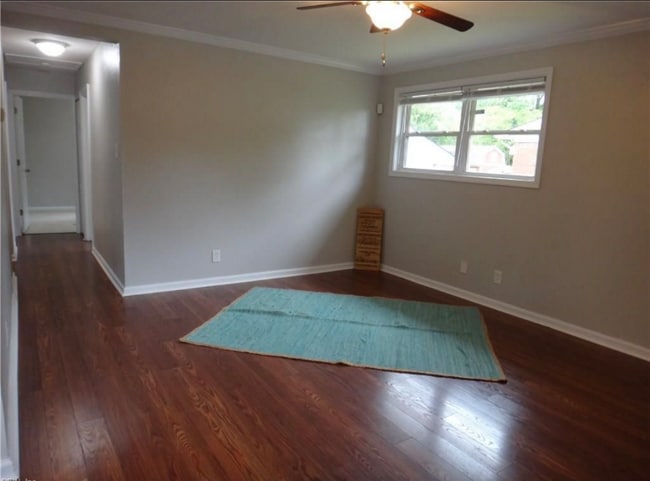 Photo - 519 McLean St