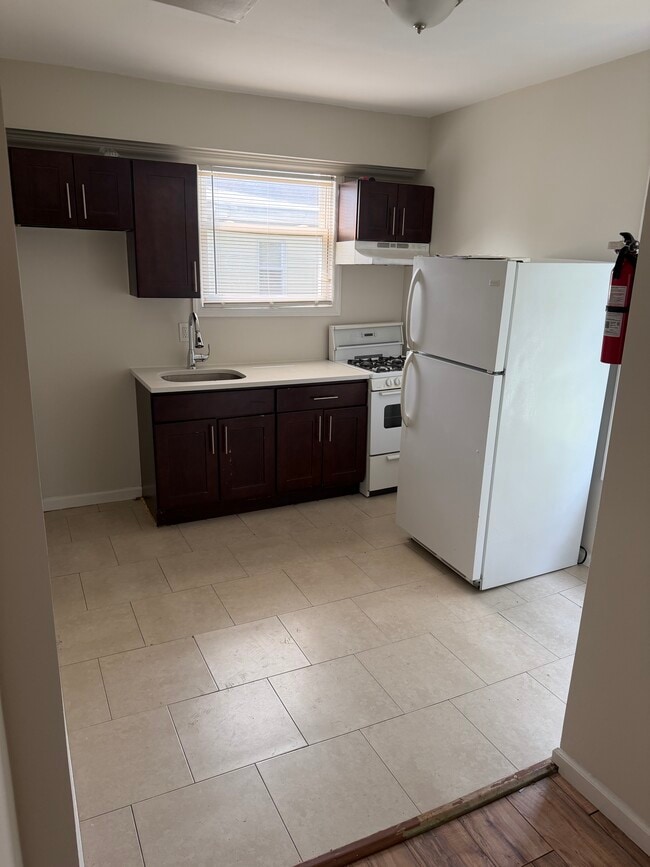 809 S 16th St Unidad 2