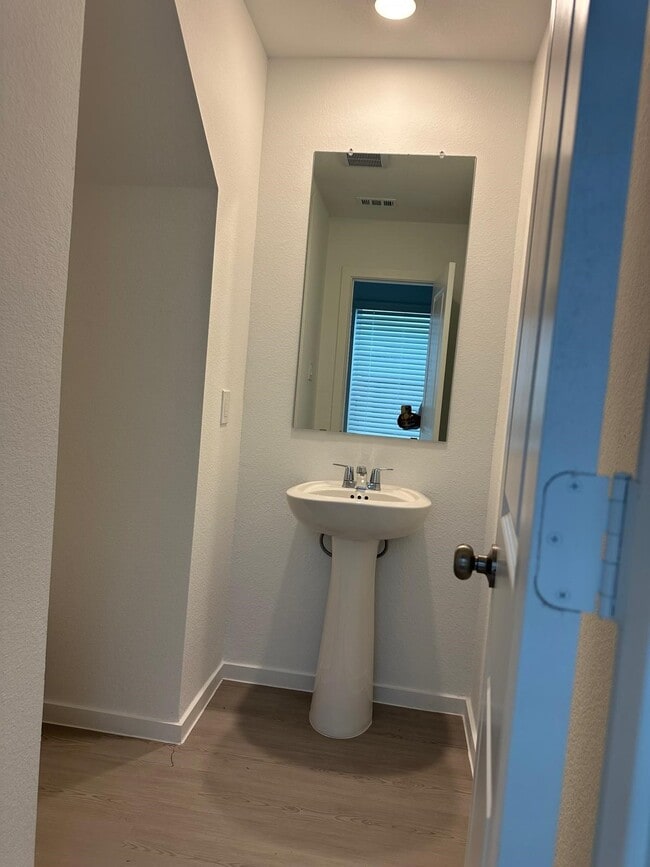 Photo - 939 Pertuso Ln