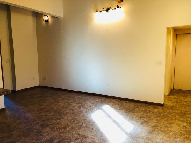 Photo - 1810 4th Ave NW Unit B