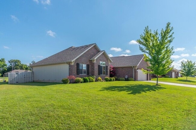 Photo - Beautiful 4BD in Battlefield, MO