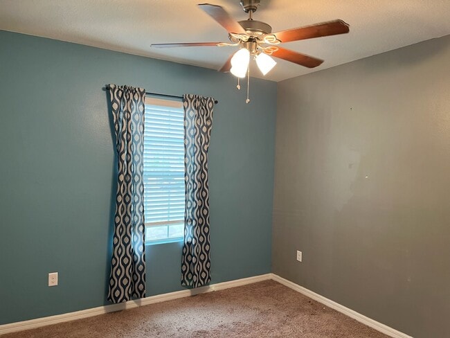 Photo - 104 Arbor Lakes Dr