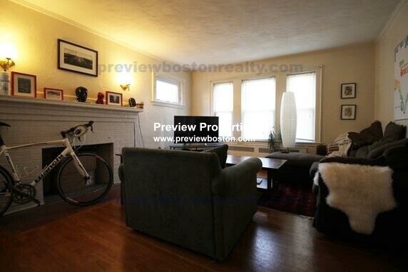 Photo - 262 Corey Rd Unit 1P