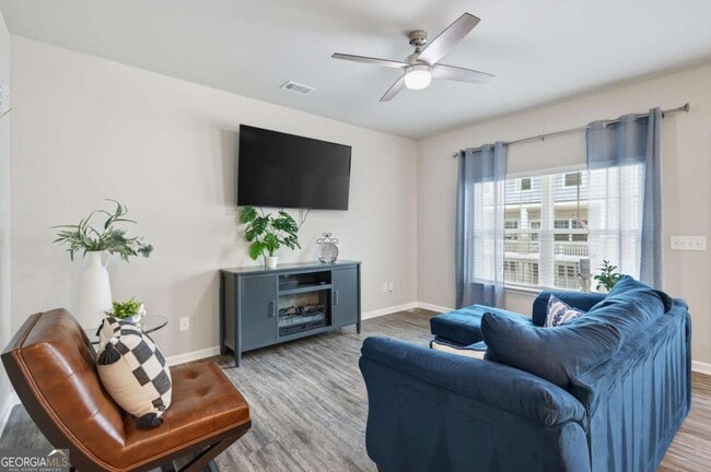 Photo - 2110 Wesson Ct