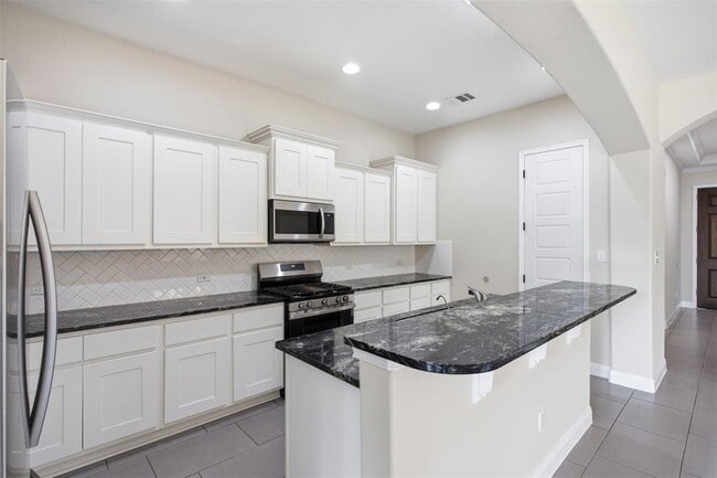 Building Photo - 105 Aspen Trail