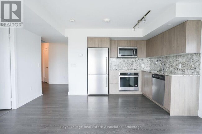 Photo - 5 Mabelle Ave Unit 1828