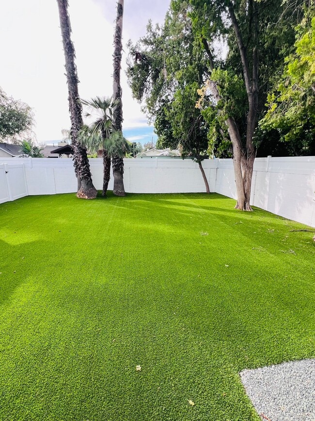 Photo - 8561 Marklein Ave