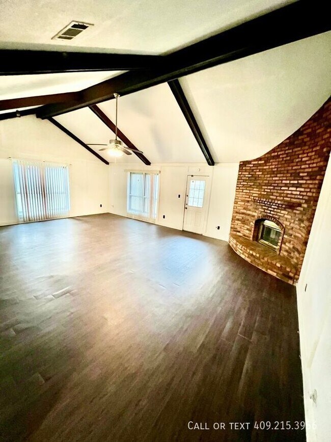 Brick 3 Bedroom Home in Beaumont Rental For Rent in Beaumont, TX