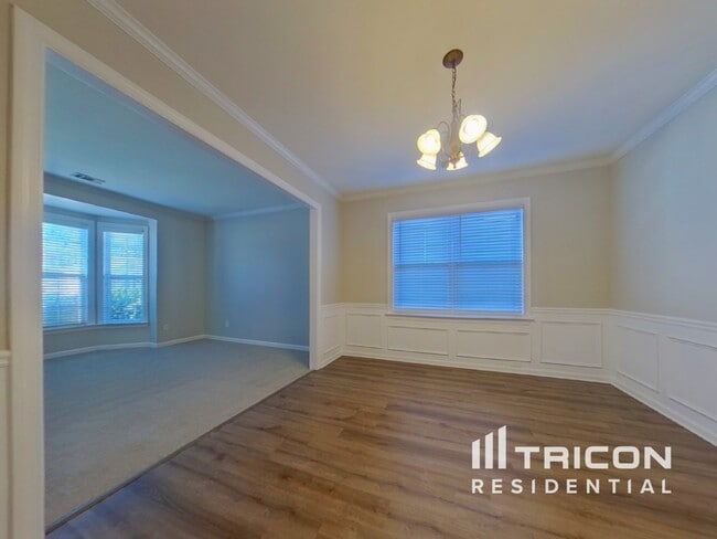 Photo - 188 Longwood Crossing