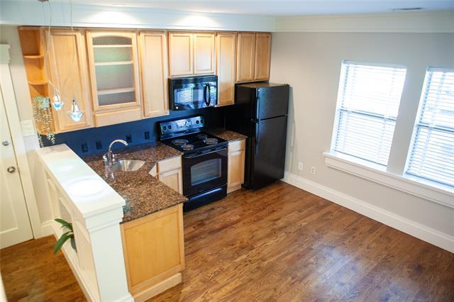 Building Photo - 5837 Velasco Ave Unit 102