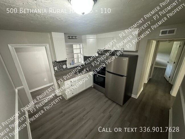 Building Photo - 500 Bethania-Rural Hall Rd Unit 110 Rental