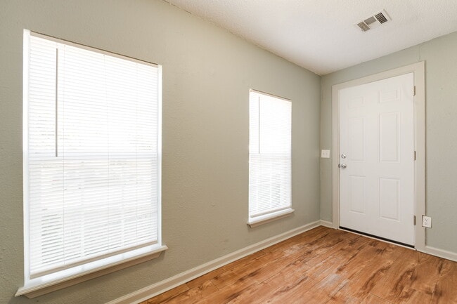 Photo - 3332 NW 28th St