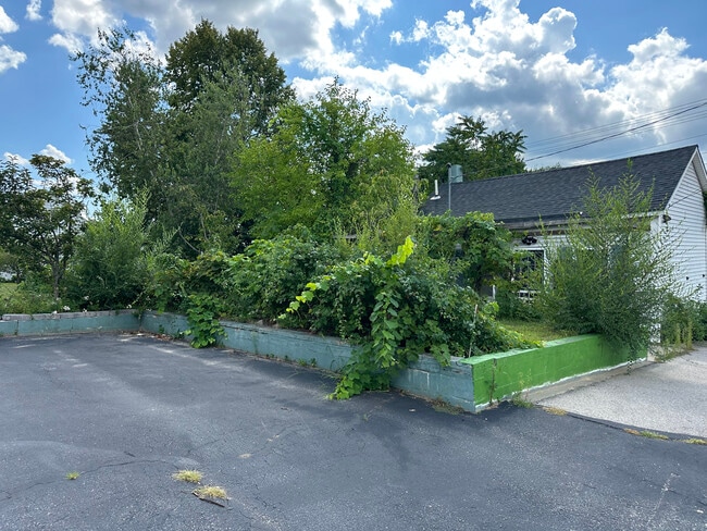 Photo - 395 Shasta St