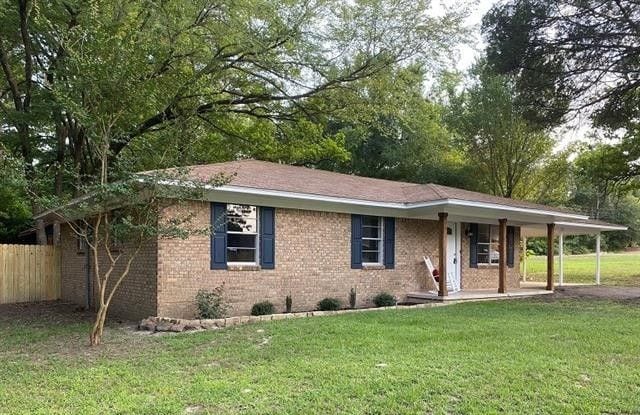 Photo - 212 Loyola Dr