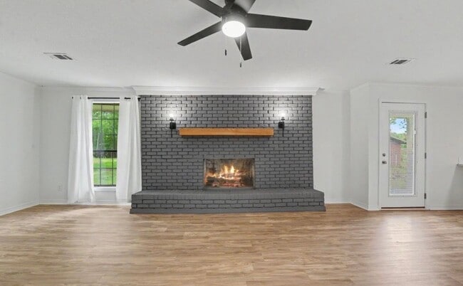 Photo - 11929 Patrick Henry St